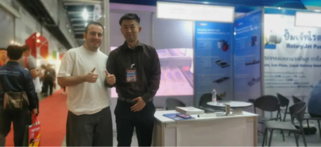 Huawei Laser tändar innovation på Mentalex i Thailand